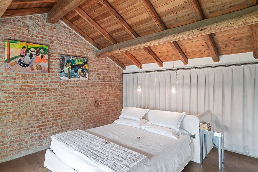 Apartment near Cremona in Historic Convent in Stagno Lombardo, Cremona Province