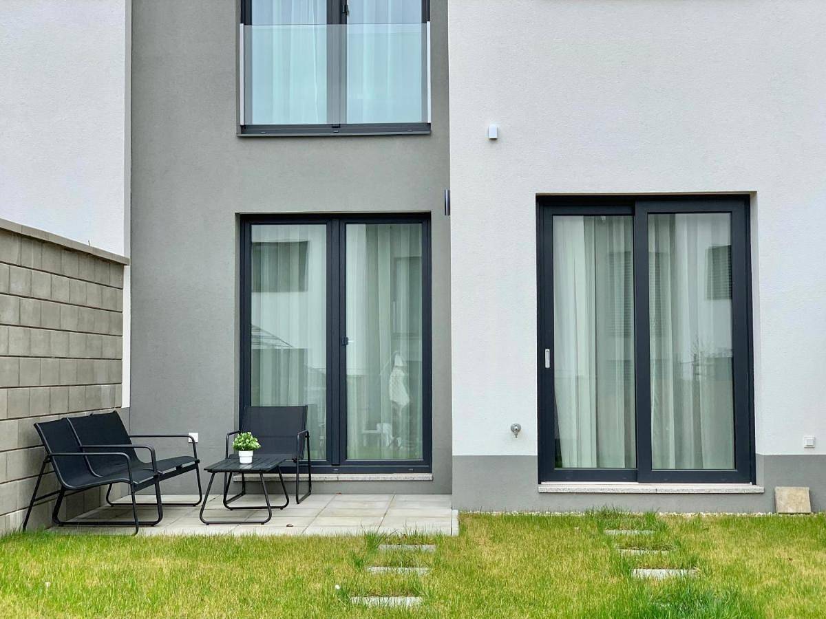 Three-Bedroom Villa in Prag, Mittelböhmen
