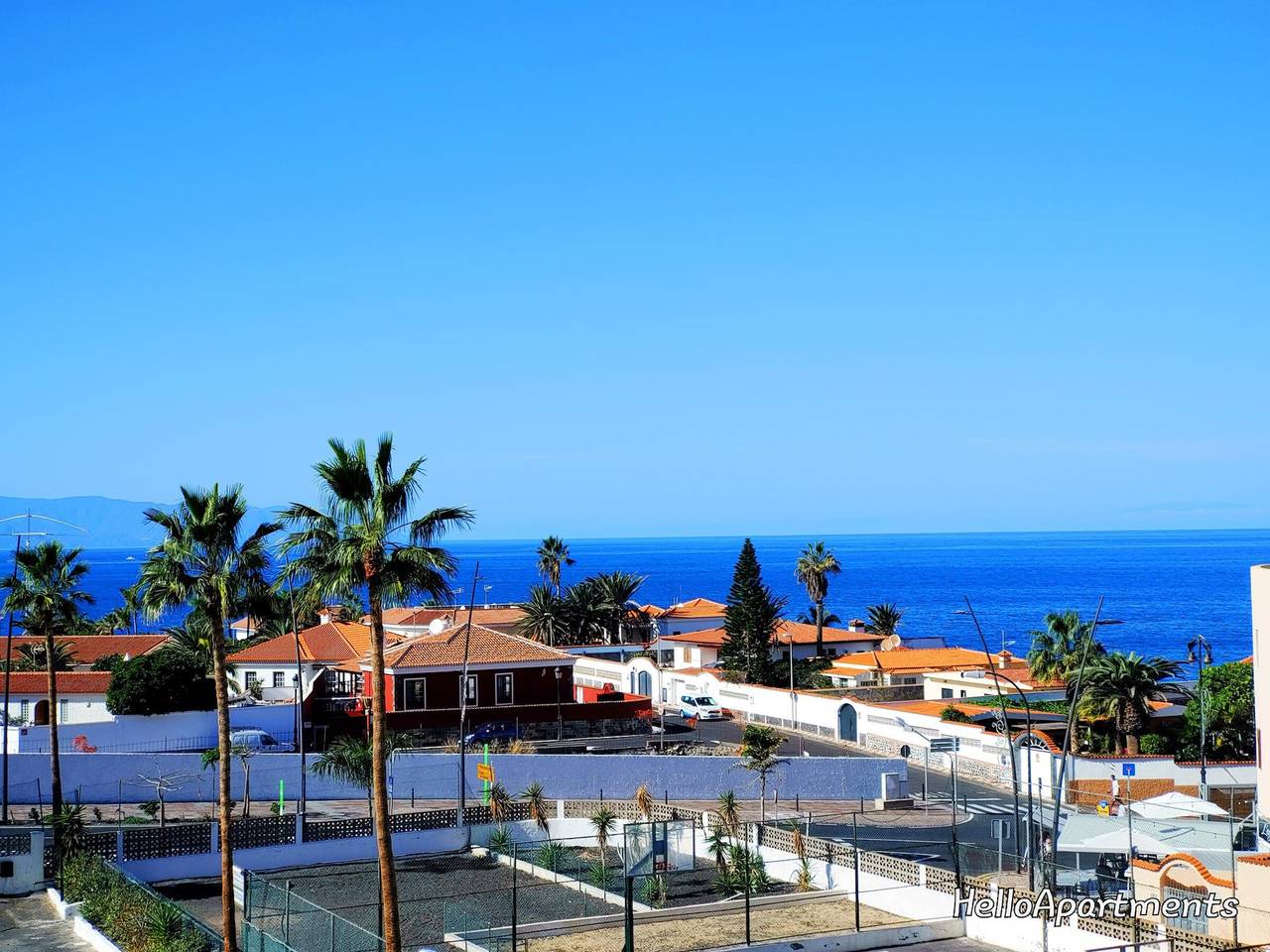Apartamento entero, Hermoso apartamento en Playa de La Arena con piscina y terraza, cerca de Los Gigantes in Playa Neptuno (Santiago del Teide), Santiago del Teide