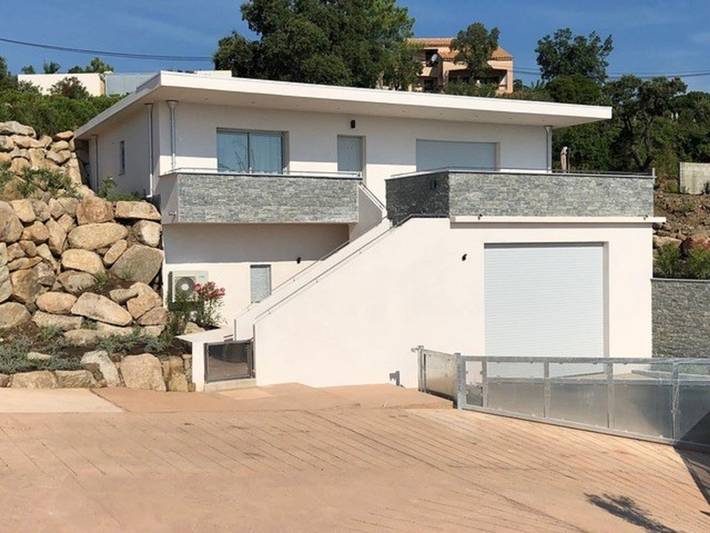 Villa pour 6 personnes, avec terrasse à Sari-Solenzara