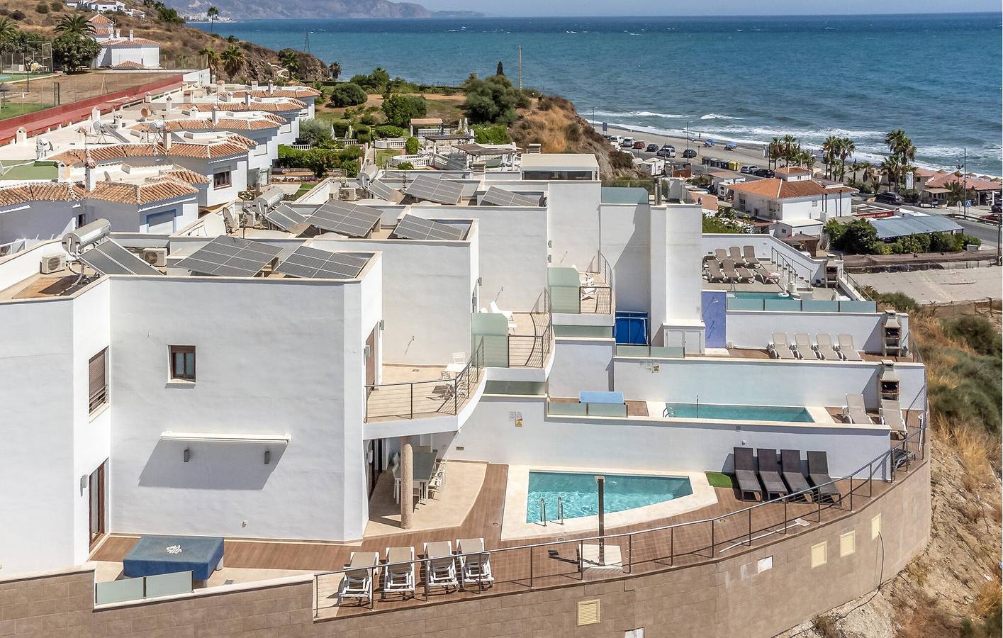 Meerblick-Apartment mit Pool & Parkplatz, Terrasse - 900m zum Strand in Torrox Costa, Torrox