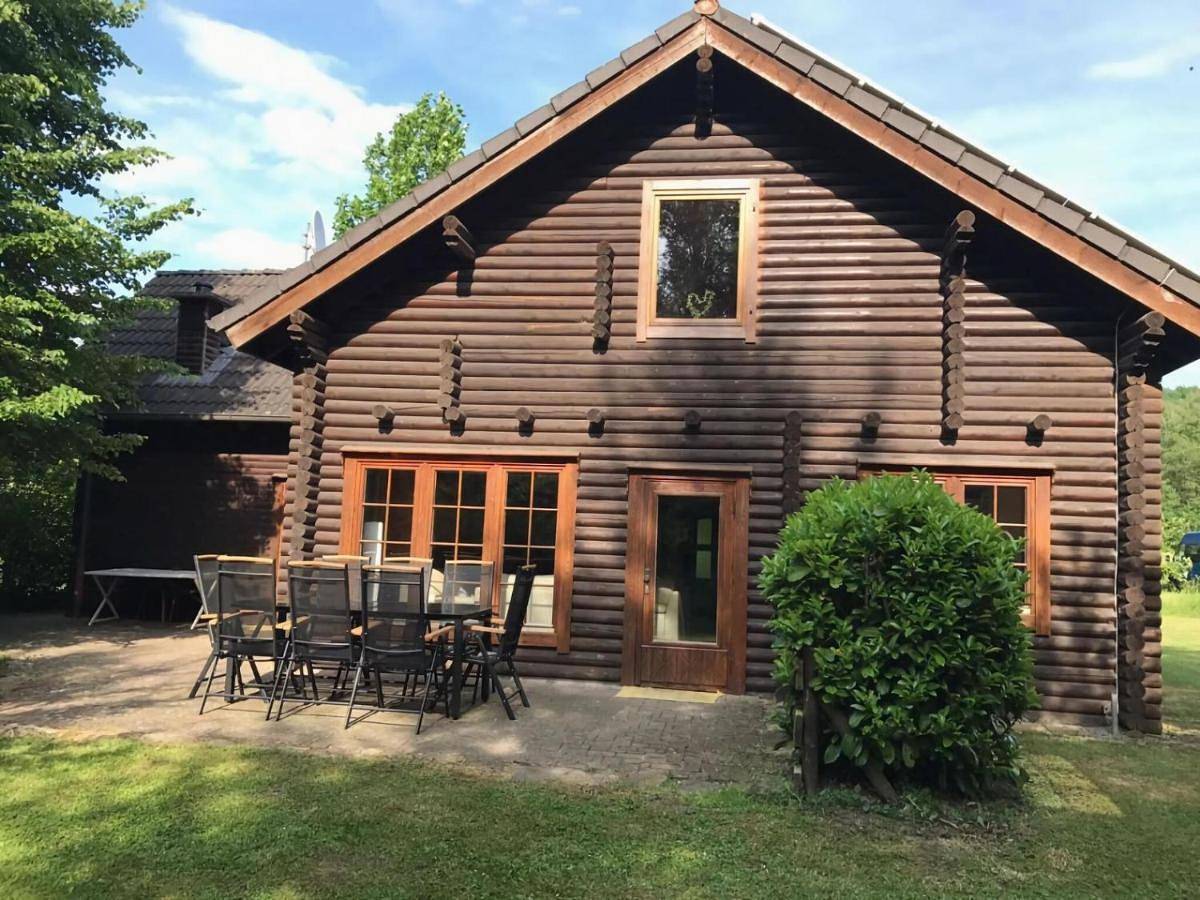 Five-Bedroom Holiday Home in Silbersee, Frielendorf