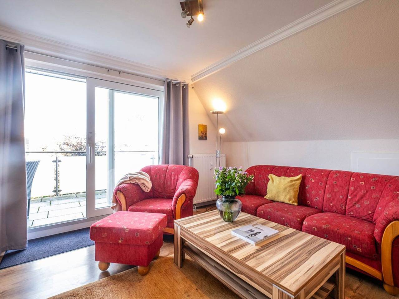 Ganze Ferienwohnung, Haus Regenpfeifer - Ferienwohnung für bis zu 5 Personen in Kurparknähe in Büsum, Nordseeküste