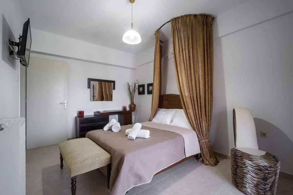 Mins from downtown / Short walk to the sandy beach in Iraklio-Heraklion und Umgebung