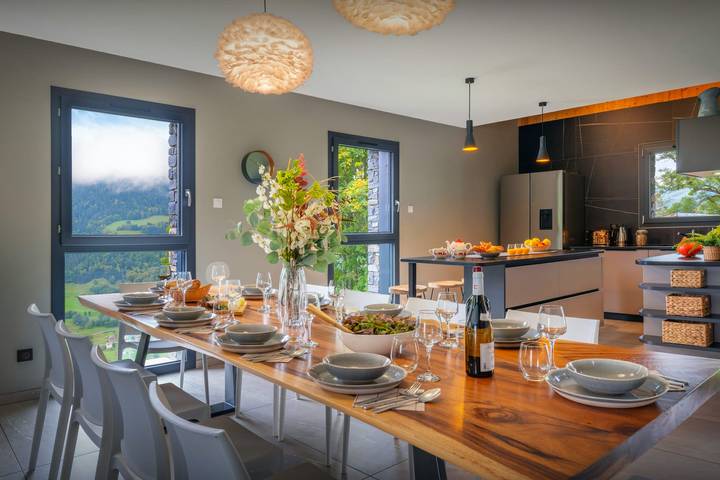 Gîte pour 12 personnes, avec jardin à La Léchère - 3