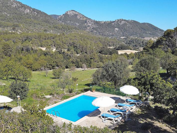 Villa für 6 Personen, mit Garten und Pool sowie Ausblick und Terrasse - 1