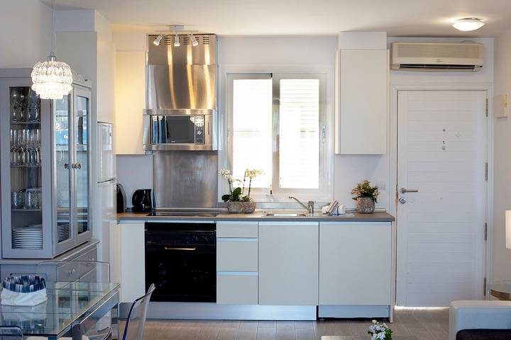 Apartamento inteiro, Apartamento "Sivella" perto da Praia com Terraço, Varanda, A/C & Wi-Fi in Port de Pollença, Pollença