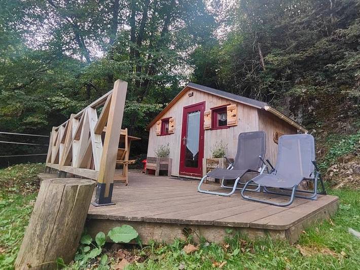 Appartement entier, Camping Les Tilleuls - Tiny house 2 personnes - Cabane Forestière in Gèdre, Gavarnie-Gèdre