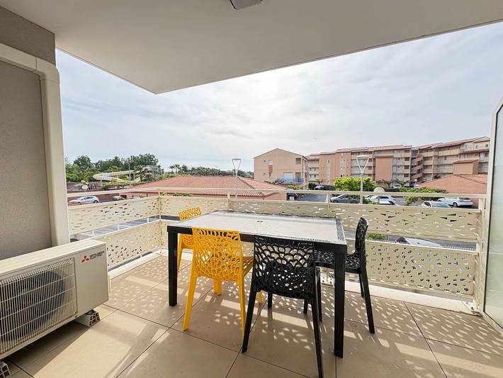 Gîte pour 4 personnes, avec balcon/terrasse, adapté aux familles dans Plage de la Farinette - 4