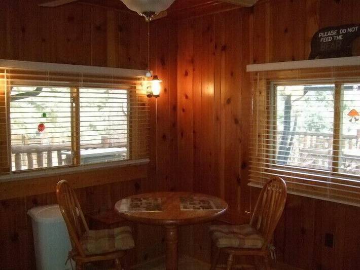 Vacation rental for 2 people, with pool and terrace in Pikes Peak