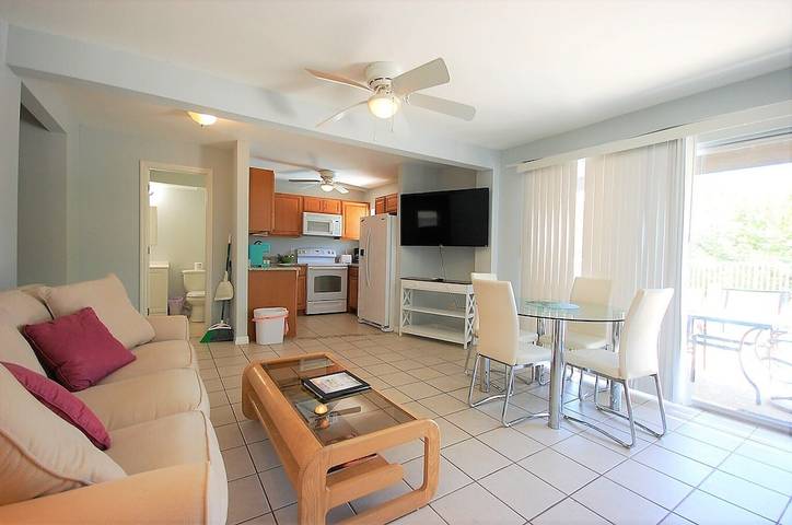 Vacation rental for 6 people, with terrace and pool, with pets in Fort Myers Beach