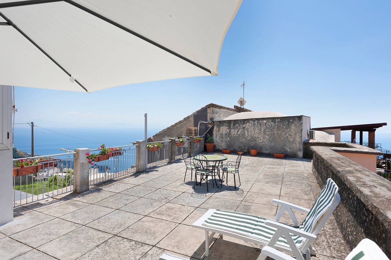 Casa vacacional 'La Casa Di Annarella' con vistas al mar, Wi-Fi y aire acondicionado in San Michele (Salerno), Costa Amalfitana