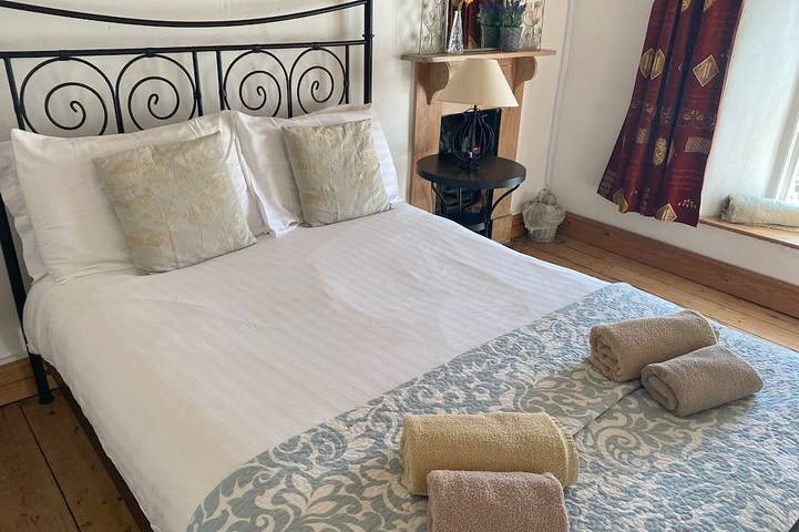 Magical Family Friendly Cottage Sleeps 6-8  Bodmin, Tintagel Poldark Cornwall Uk in Cornwall