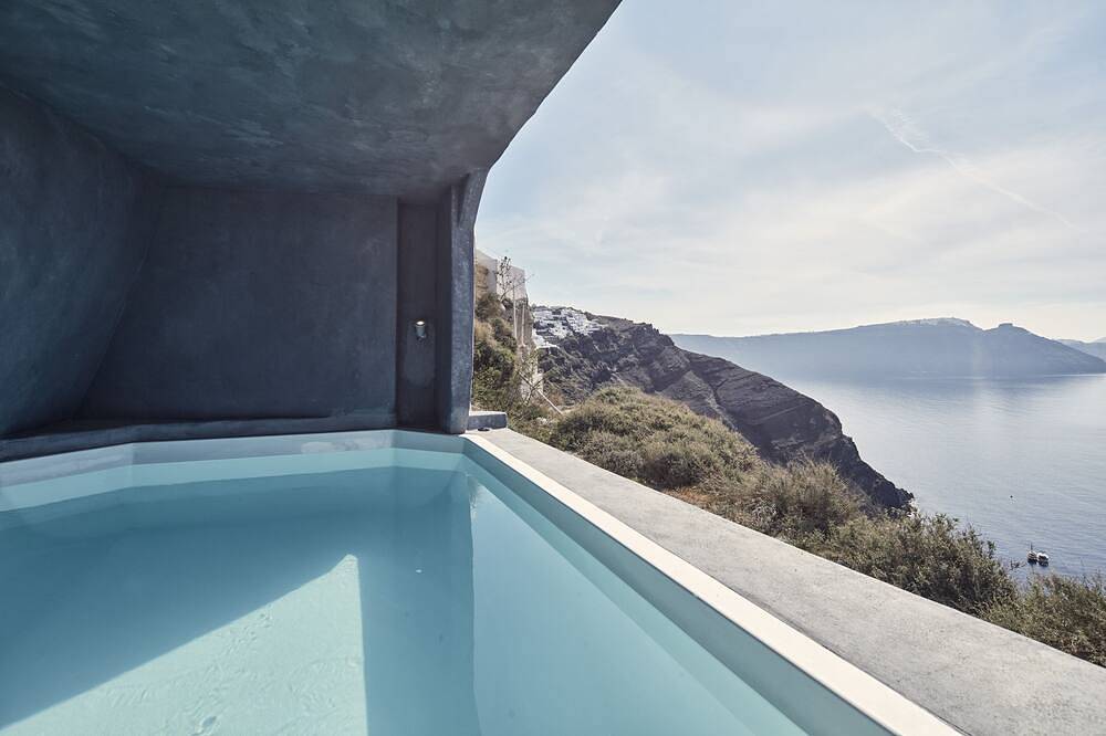 Villa for 4 People in Oia, Santorini