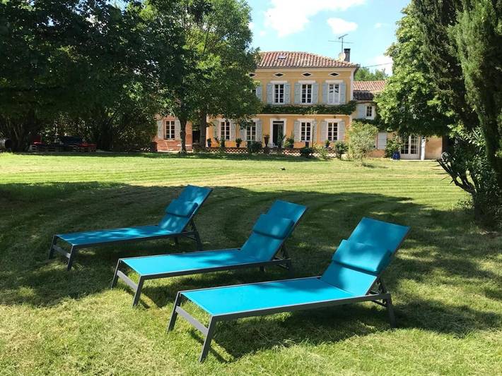 Chambre d’hôte pour 15 personnes, avec piscine ainsi que vue et jardin, adapté aux familles dans Haute-Garonne - 2