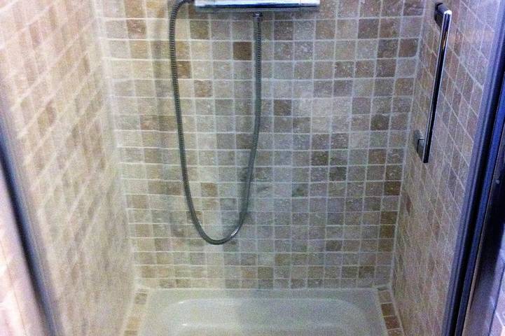 Location de vacances pour 5 personnes, avec piscine ainsi que jardin et terrasse à Saint-Martin-de-Castillon - 3