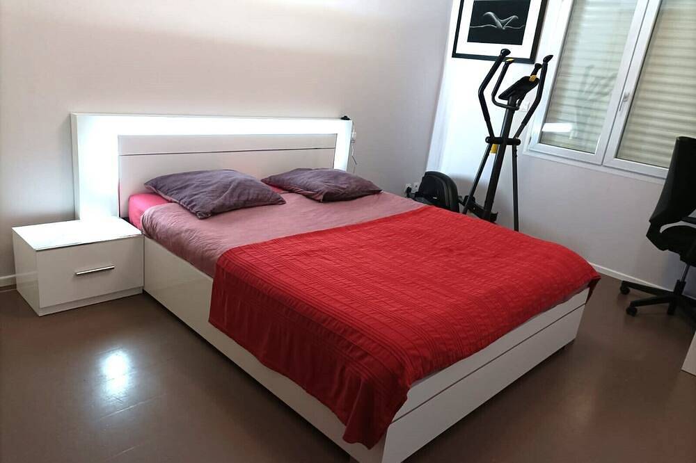 ¡Tarde para nadar y planchar por la noche en un ambiente bucólico! in Vailhauquès, Region de Montpellier