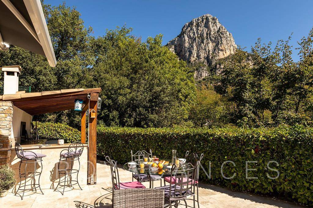 Villa with pool and view between Vence and St-Jeannet in Vence, Région de Cannes