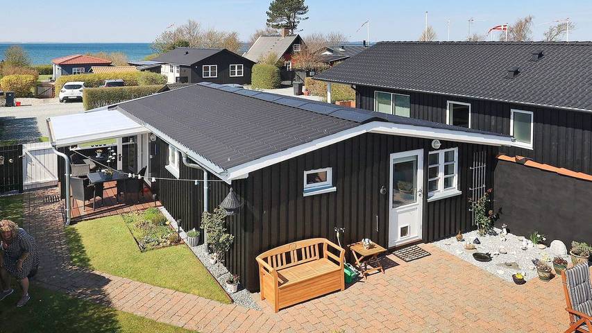 Ferieudlejning for 4 personer, med udsigt og terrasse i Assens