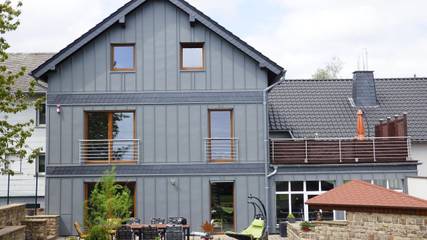 Ferienwohnung für 10 Personen, mit Terrasse und Garten in Feuerscheid