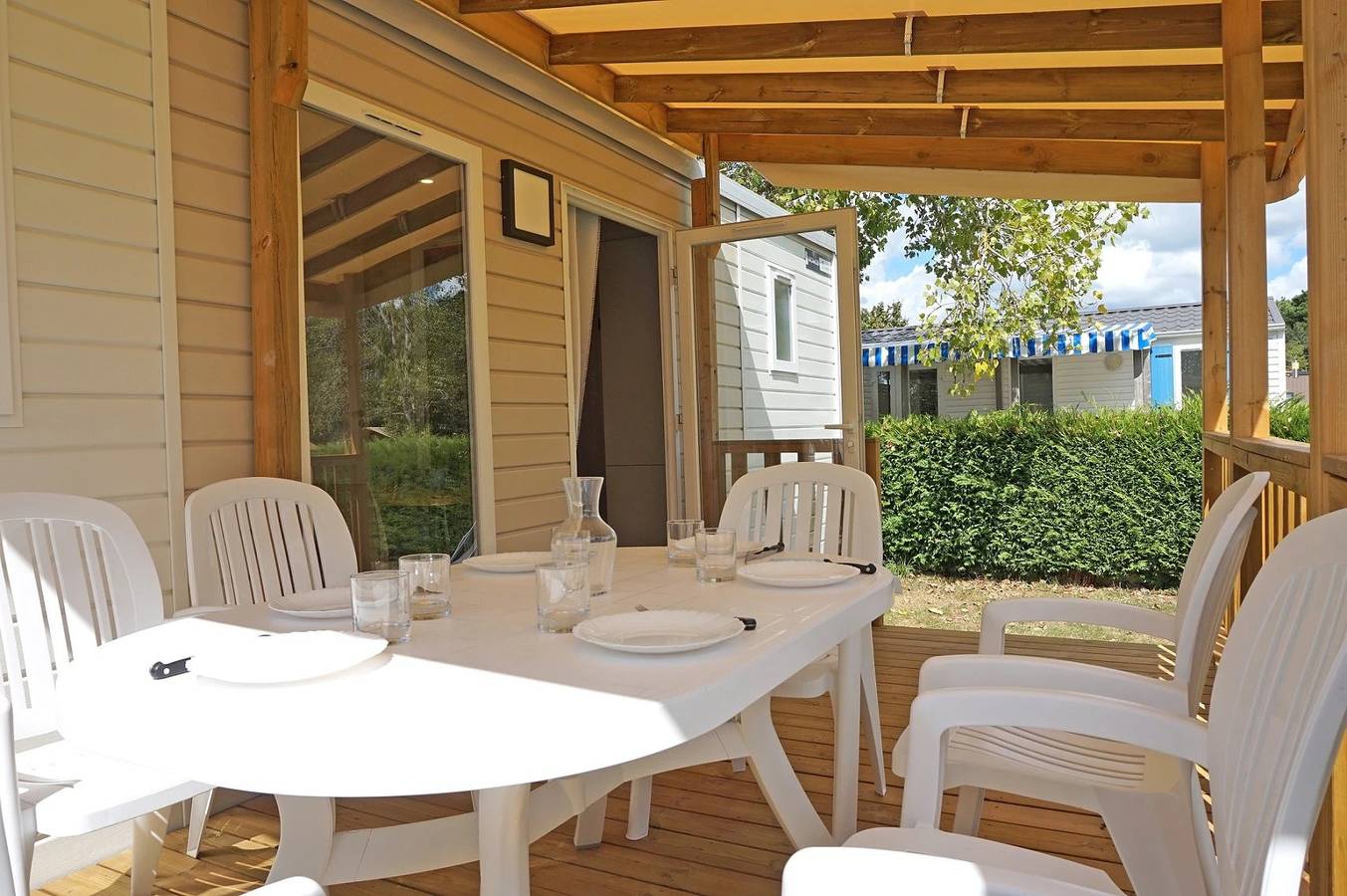 Zecamping 4* avec club enfant piscine couverte 1km plage dog friendly in Givrand, Vallée de la Loire