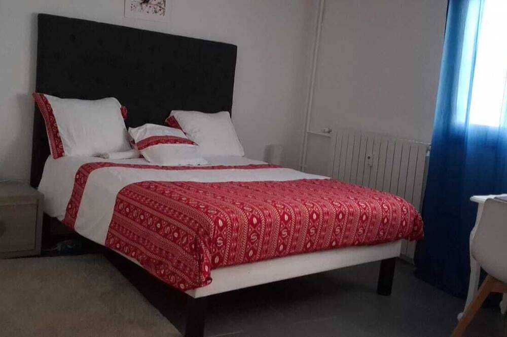 Entire apartment, Welcome to walk or cycle nearby. in Pau, Béarn