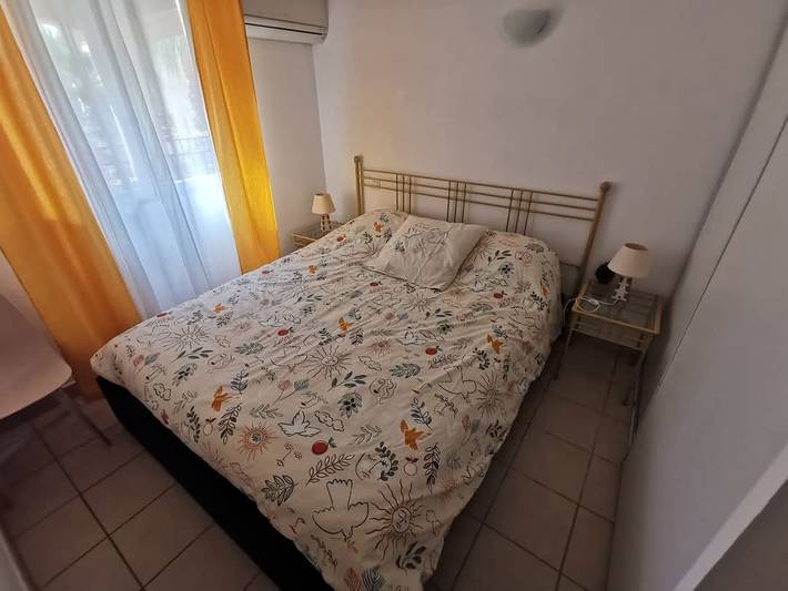 Gîte pour 6 personnes, avec terrasse et piscine, animaux acceptés à Canet-en-Roussillon - 4