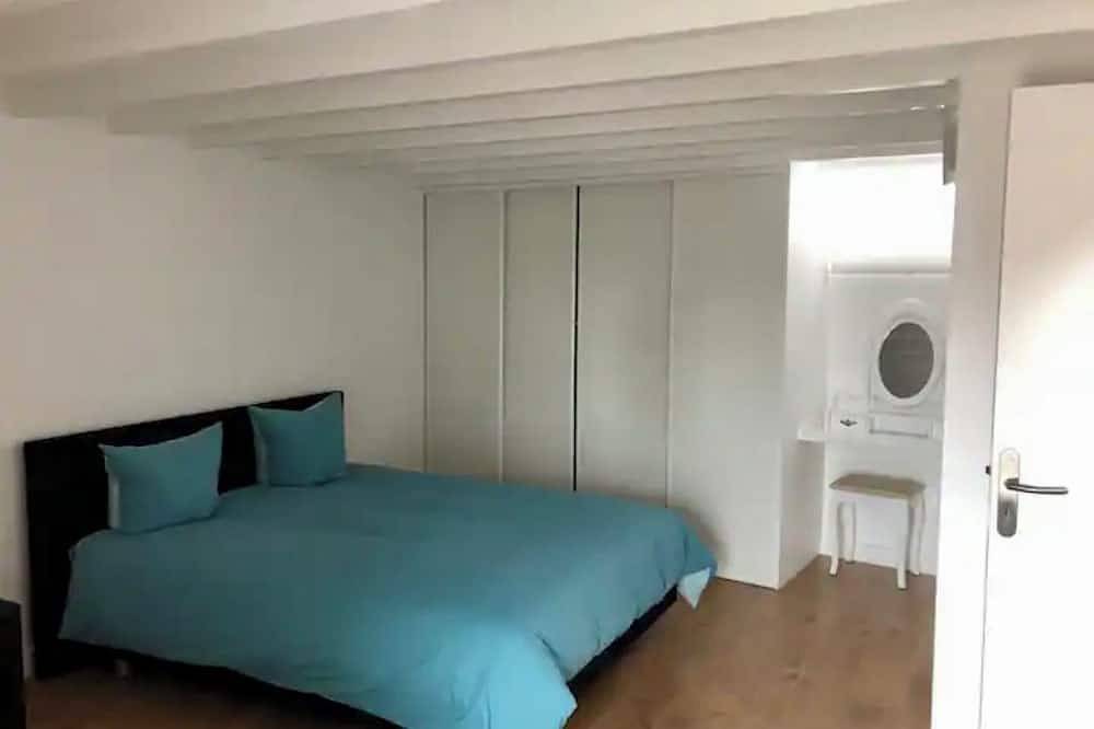 Entire apartment, Loft Exceptionnel A 11 Minutes des Champs Elysees in Nanterre, Hauts-de-Seine