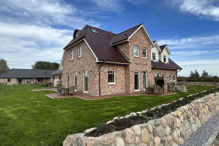 Cottage für 10 Personen, mit Garten in Tetenbüll