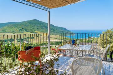 Ferienwohnung für 2 Personen, mit Garten und Ausblick in Agropoli