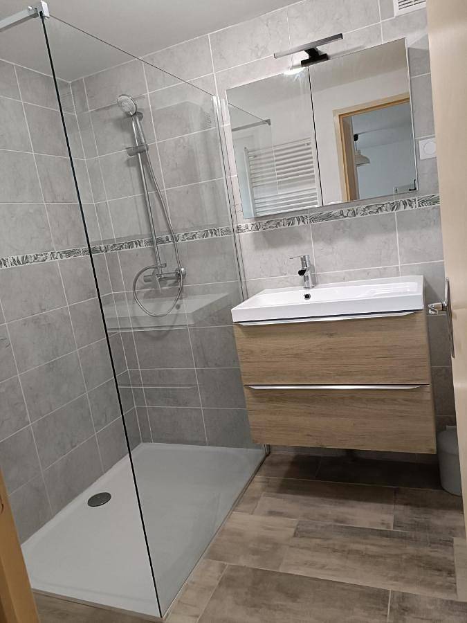 Location de vacances pour 2 personnes, avec jardin et vue à Dampierre-sous-Bouhy - 3