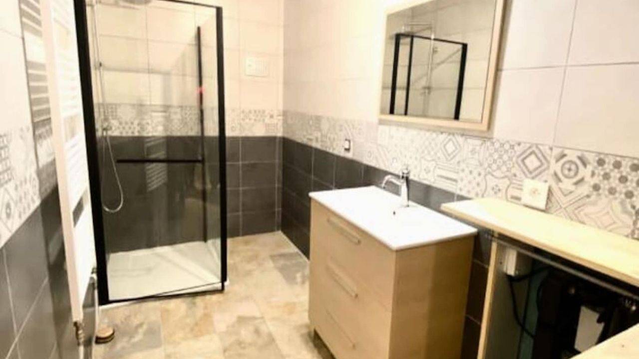 Entire holiday apartment, Ferienwohnung für 14 Personen (180 m²) in Saint-Jean-de-Maurienne in Saint-Jean-de-Maurienne, Saint-Jean-de-Maurienne region