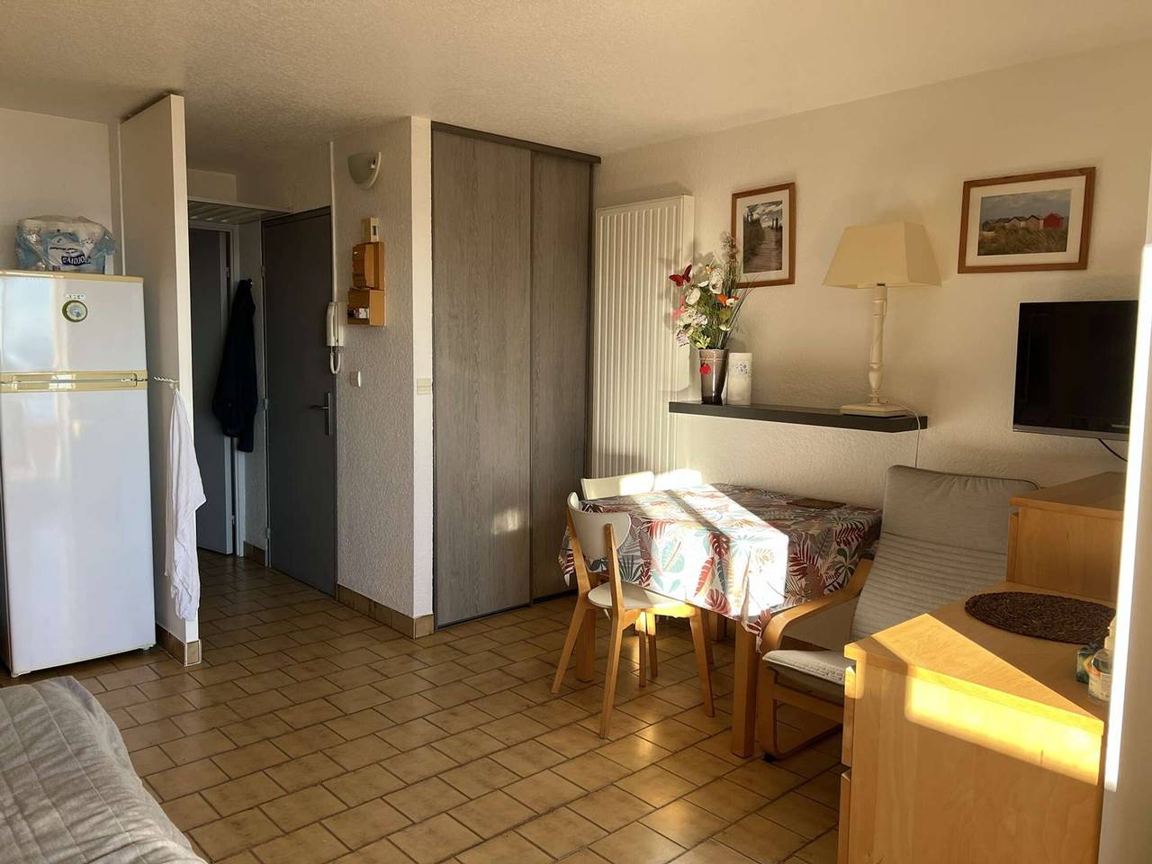 Studio entier, Studio Cabine Calme, Proche Plage, Lave-Linge, Animaux Ok in Cap d'Agde, Agde