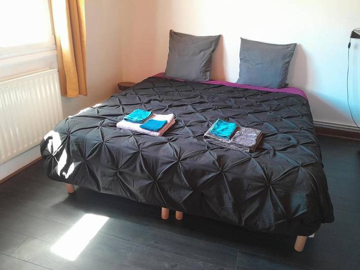 Gîte pour 3 personnes, avec jardin à Chenereilles - 4