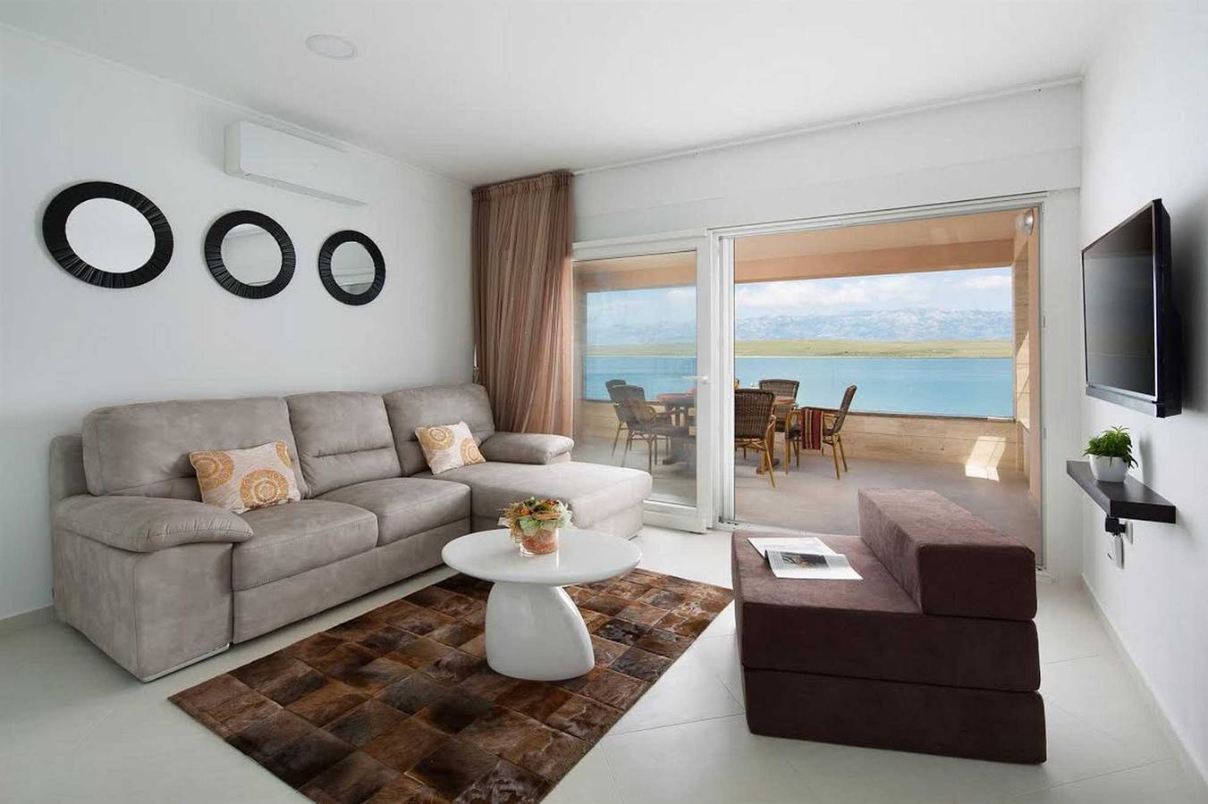 Ganze Wohnung, 10 Meter zum Meer & Strand | Klimatisierte Fewo für 2-4 Personen in Vir