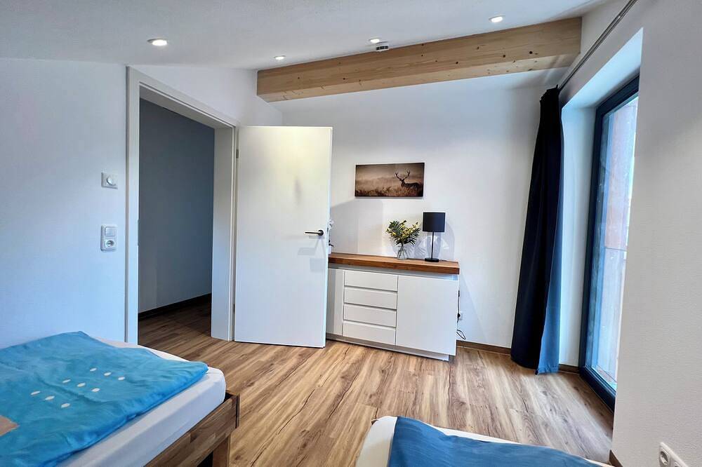Ganze Wohnung, Alpinglück für 4 im Dachgeschoss: 2 Balkone, viel Licht & Schlossblick in Halblech, Bayerisch Schwaben
