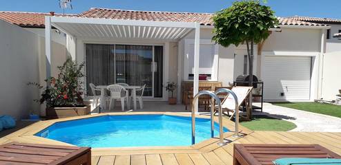 Cottage pour 2 personnes, avec piscine ainsi que terrasse et jardin à Vergèze