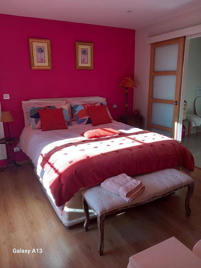 Chambre d’hôte pour 2 personnes, avec piscine ainsi que vue et jardin, animaux acceptés dans la Manche - 4