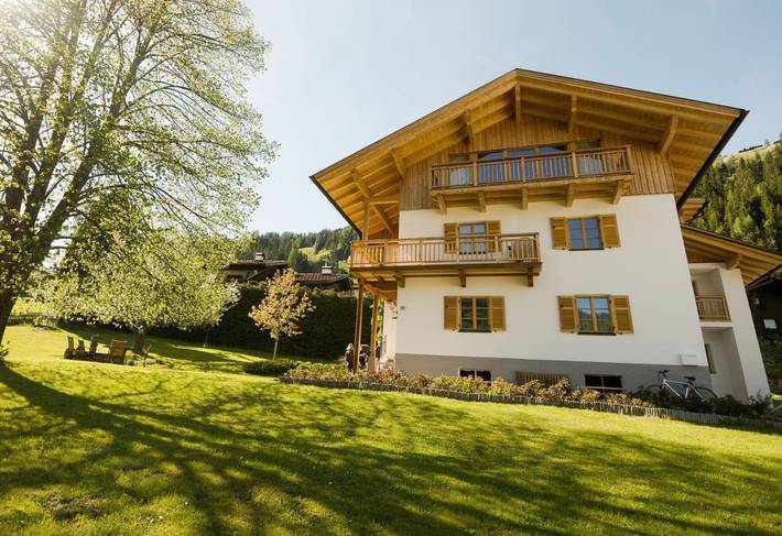 Ferienwohnung für 6 Personen, mit Garten und Ausblick in Sillian