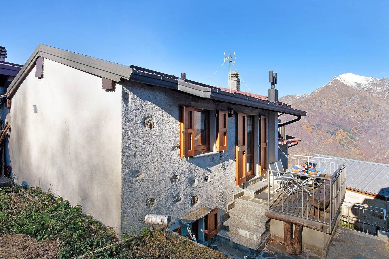 Maison de vacances "Baita Margherita" avec vue sur montagne et terrasse privée in Casargo, Alpes orobiennes occidentales