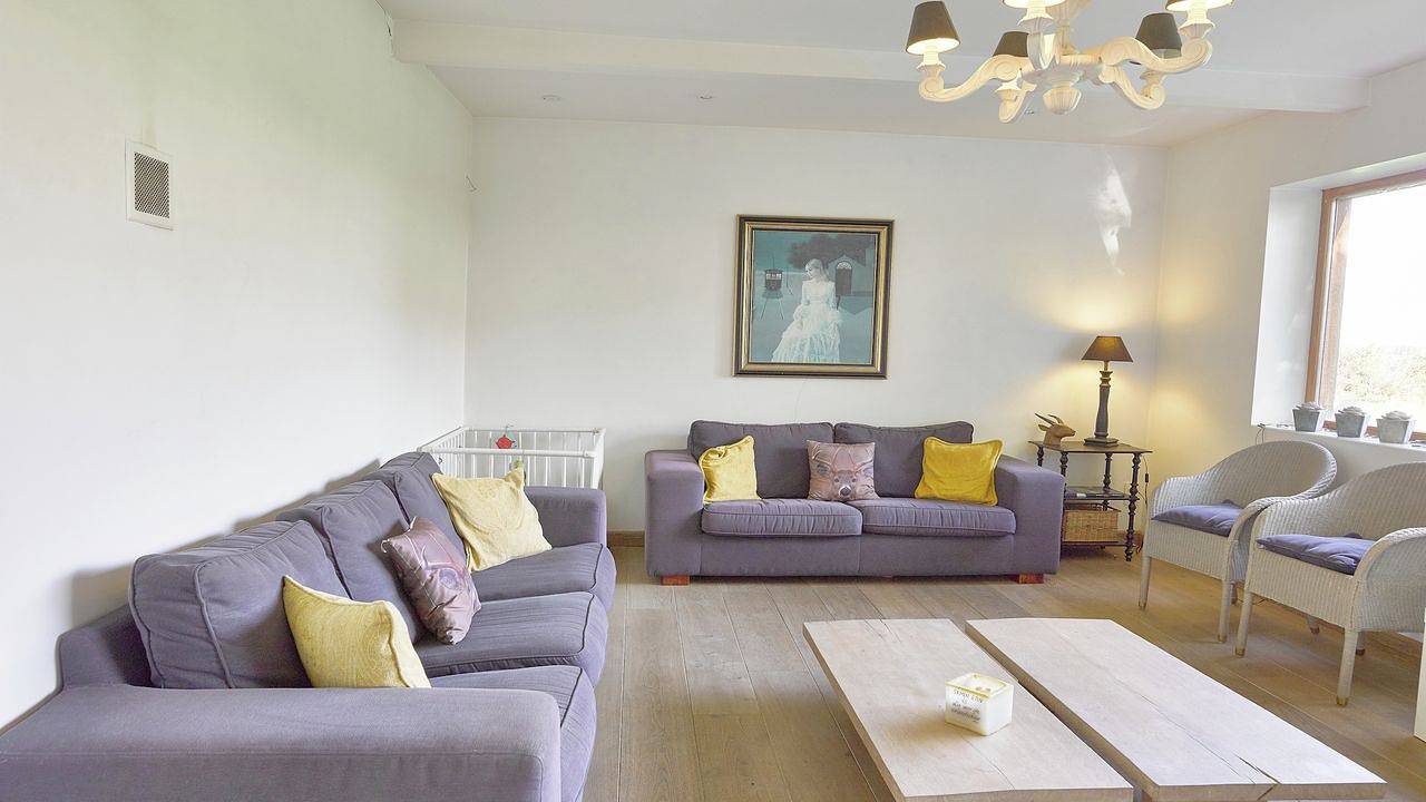 Geheel vakantieappartement, Vakantieappartement voor 24 personen met terras in Diksmuide, West-Vlaanderen
