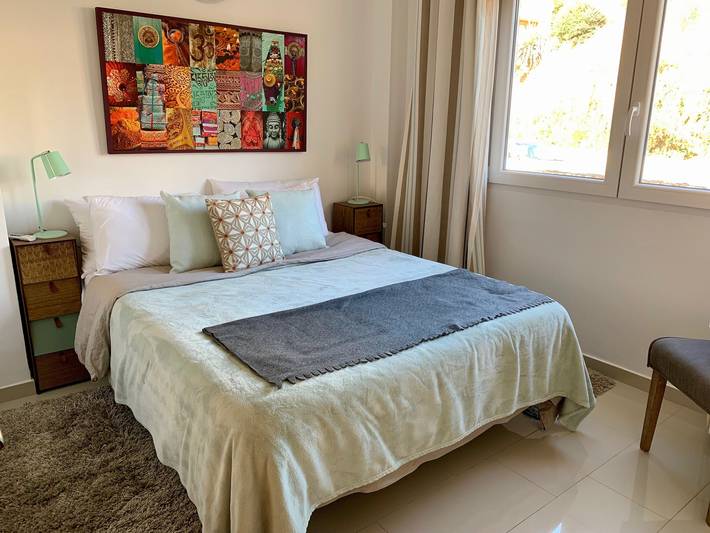 Entire apartment, Beachfront In Fuengirola Apartment with Sea Views, Wi-Fi, and Air Conditioning in Torreblanca (Fuengirola), Fuengirola