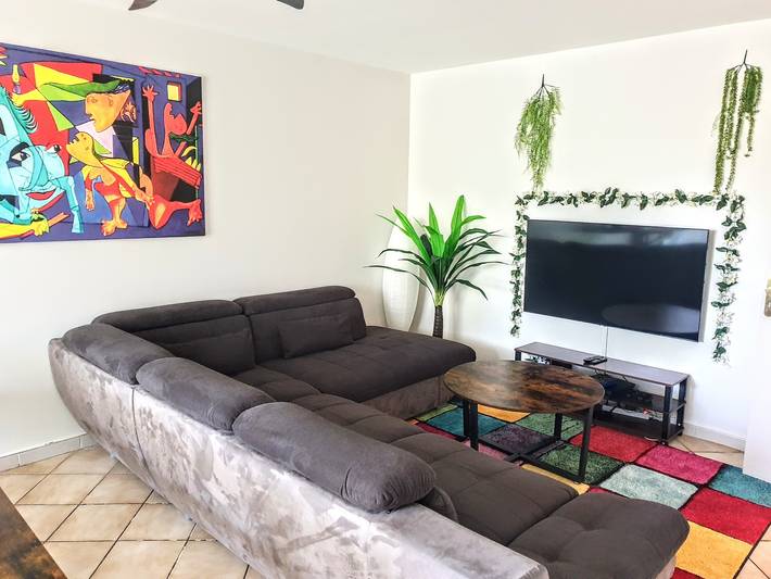 Apartamento entero, Apartamento 'Casa Picasso' con jardín compartido, balcón y Wi-Fi in Villepinte, Sena-Saint Denis