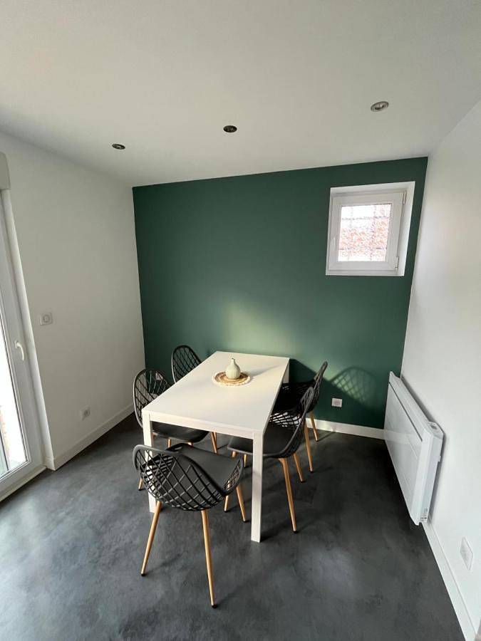 Four-Bedroom House in Saint-André-lez-Lille, Région de Lille