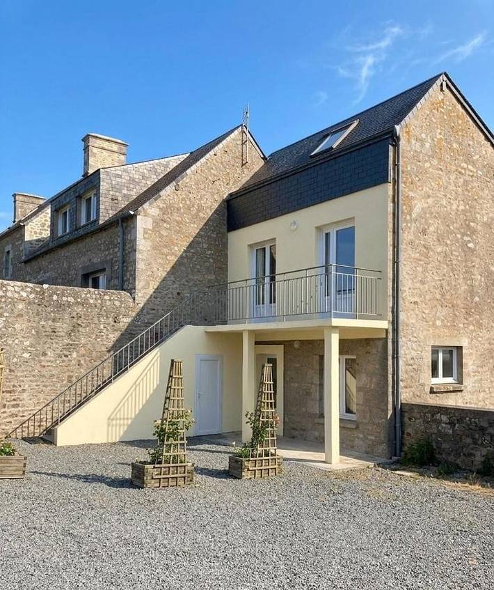 Location de vacances pour 5 personnes, avec piscine ainsi que terrasse et jardin à Montmartin-sur-Mer - 3