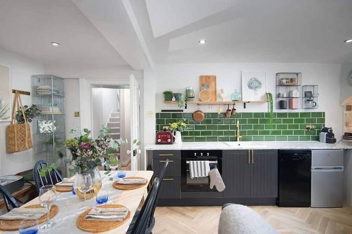 Ferienwohnung für 6 Personen, mit Balkon und Garten in The Cotswolds