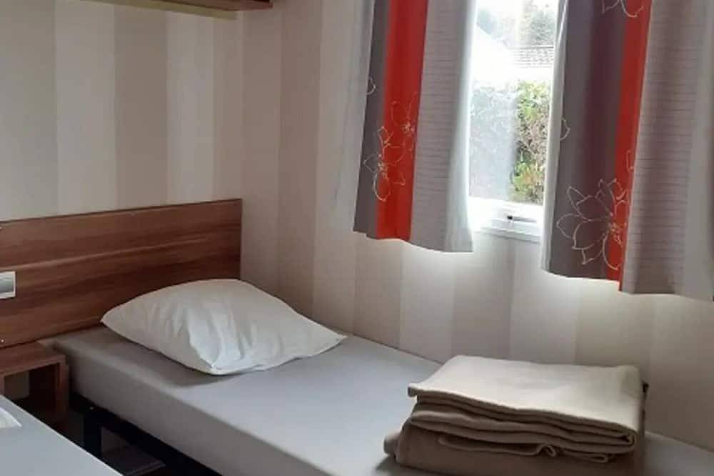 Zecamping 4* piscine couverte club enfant locatif 28m2 4 pers in Saint-Lunaire, Région de Saint-Malo