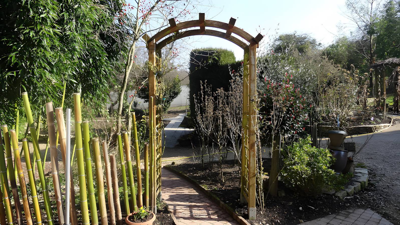 Casa Vacacional 'Gite Des Orchidées' con Terraza Privada, Jardín Compartido y Wi-Fi in Châteauvieux, Región de Romorantin-Lanthenay