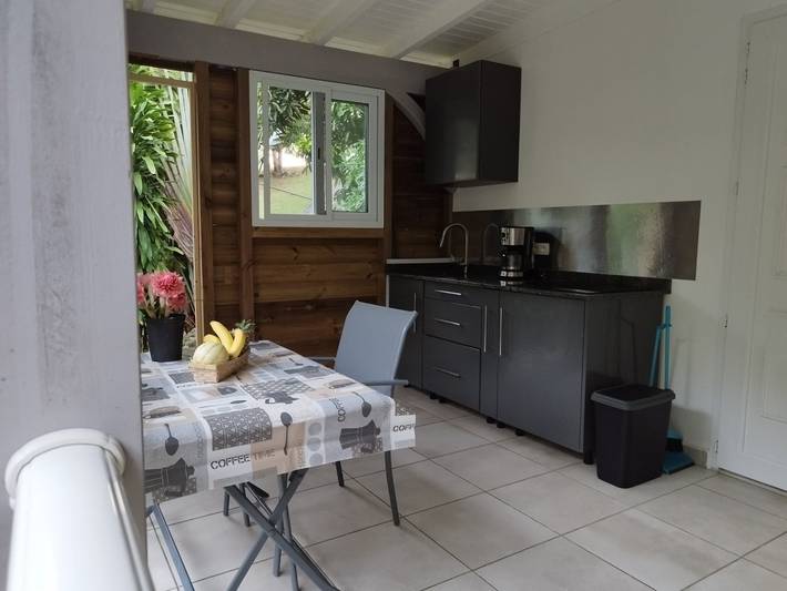 Gîte pour 2 personnes, avec jardin à Le Gosier - 2
