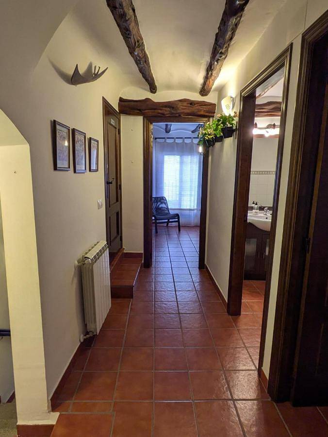 Casa rural para 6 personas, con vistas además de piscina y terraza, Se admiten mascotas en Gúdar-Javalambre - 4